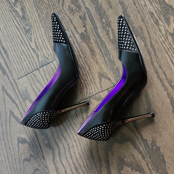 Guess Pumps - Picture 6 of 8